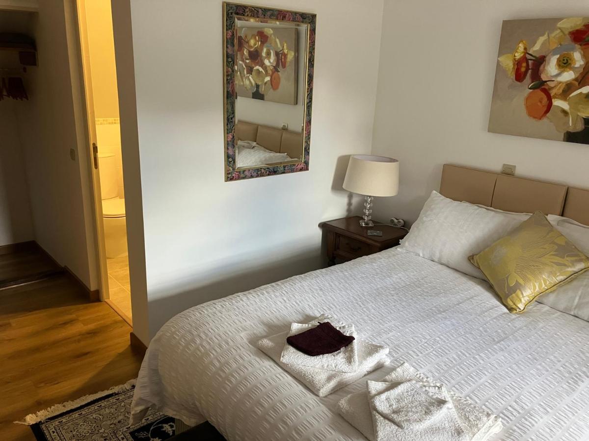 Вилла La Tuilerie Grange (Adults Only) Ле-Бюг Экстерьер фото